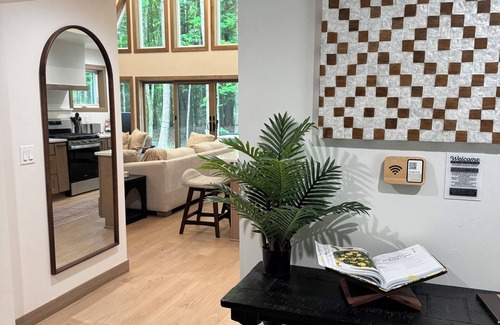 Three Lakes Cabin | Scenic 3-bedroom Aframe with WiFi and AC on Three Lakes Chain