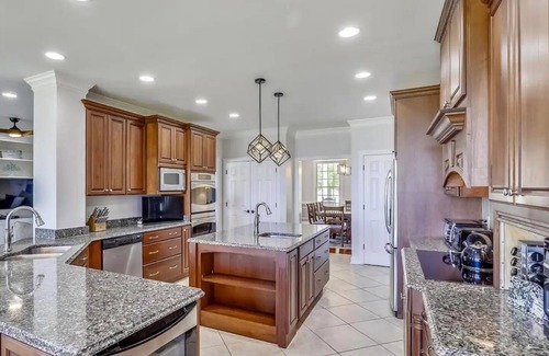 Cambridge House | Scenic and private waterfront eastern shore home.