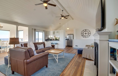 Bandon House | Scenic Bandon Vacation Rental w/Beach Access!