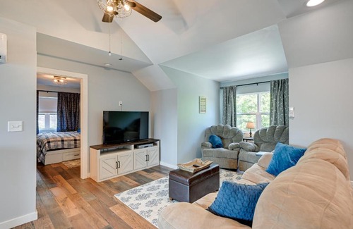 Bryson City House | Scenic Bryson City Retreat with Direct Lake Access!