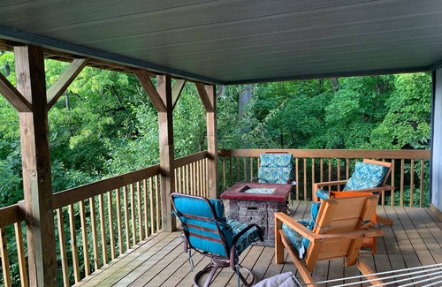 Holcomb House | Scenic Canandaigua Lake House -Beautiful Views & Lake Front-Private wooded lot!