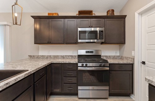 Wildwood Villa | Scenic Comfort & Village Vibes