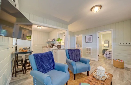 Muskegon Cottage | Scenic Drive Resort - Cabin #3