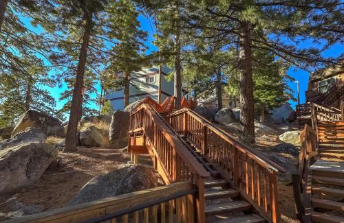 Tahoe Village House | Scenic Escape - BEST views of Lake Tahoe