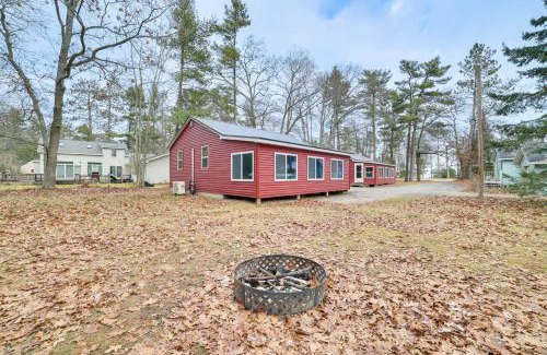 Oscoda House | Scenic Evans Hideaway Steps to Lake Huron!