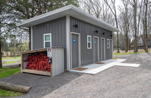 Rural Hill RV Rental | Scenic, Full-Hookup Back-In Campsite Just Outside Nashville!