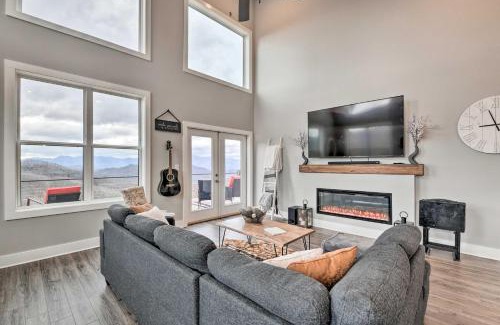 Sylva House | Scenic Hillside Cabin in Sylva with Hot Tub and Views!