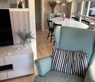 Hoensinge House | Scenic Holiday Home Near Child-Friendly Beach