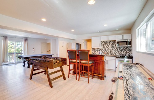 Upper Kingsbury House | Scenic Home w/Sauna - 7 Mi to Heavenly Mountain!