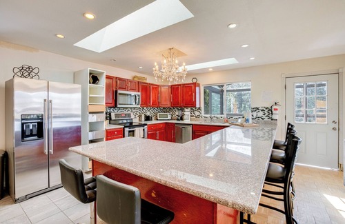 Upper Kingsbury House | Scenic Home w/Sauna - 7 Mi to Heavenly Mountain!