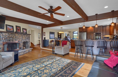 Northwest Colorado Springs House | Scenic Mountain Views/Corporate Rental/30 day minimum