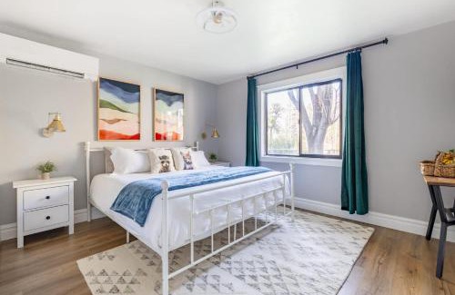 Flagstaff House | Scenic Mountain Getaway by the Park