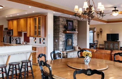 Granby House | Scenic Mountain Retreat in Fraser
