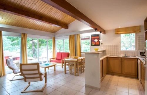 Quillan House | Scenic Retreat w Terrace