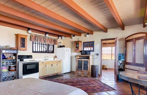 Wonder Valley House | Scenic studio hideaway with private hot tub, shared pool, and amazing views