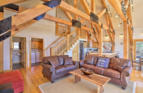 Susanville House | Scenic Susanville Cabin with Deck on Eagle Lake