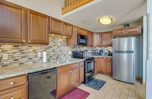 Ranger House | Scenic Talking Rock Creek Resort Home w/Hot Tub
