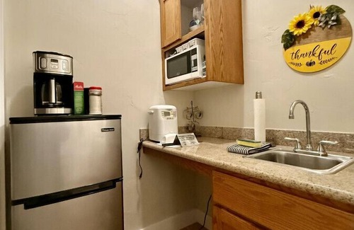Baker City Apartment | Scenic Views Casita 1