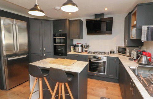 Umberleigh Cottage | SCENIC VIEWS, family friendly in High Bickington
