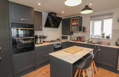 Umberleigh Cottage | SCENIC VIEWS, family friendly in High Bickington