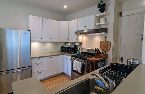 Racine House | Scenic Waterfront Lake Michigan Escape