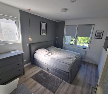 Krefeld Apartment | Schöne 2 Zimmer Apartment City, Netflix &Prime
