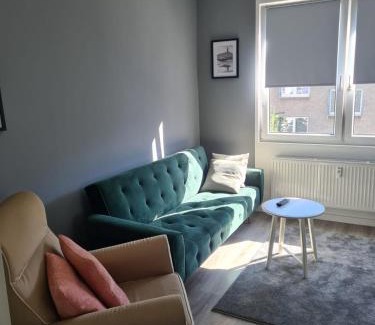 Krefeld Apartment | Schöne 2 Zimmer Apartment City, Netflix &Prime