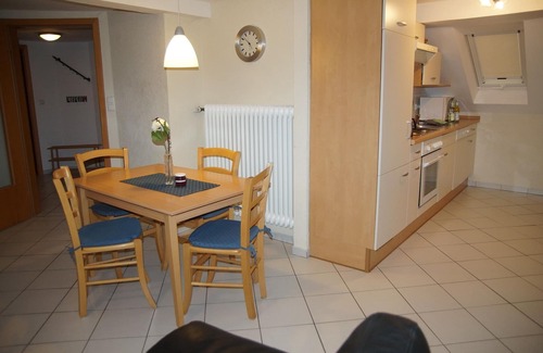 Buchelberg Apartment | Schöne Ferienwohnung (78qm) im Dachgeschoss