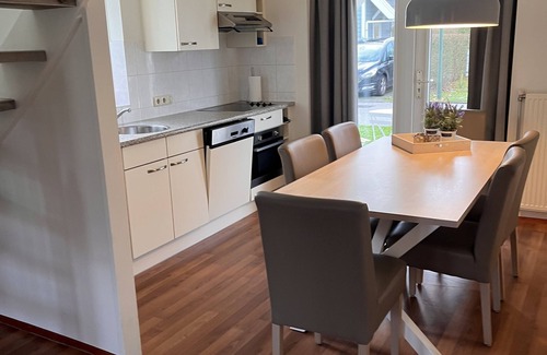 Bruinisse Villa | Schönes Ferienhaus für 6 Personen in Bruinisse auf Zeeland