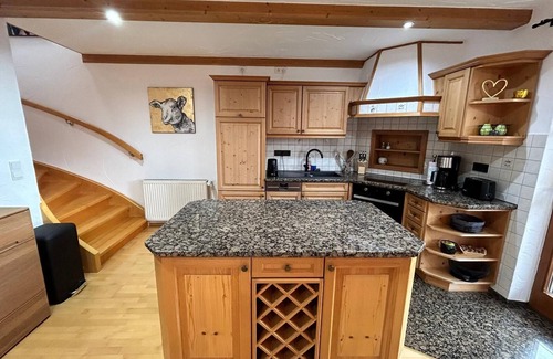 Arnbruck Apartment | Schönes Ferienhaus mit Whirlwanne und Hochwertiger Ausstattung