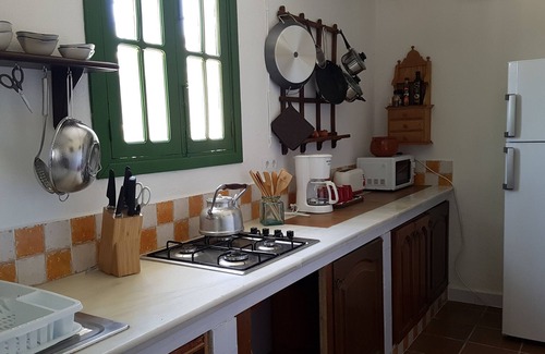 Puerto Serrano House | Schattig Herdershuisje uit 1892, met Zwembad, 4p