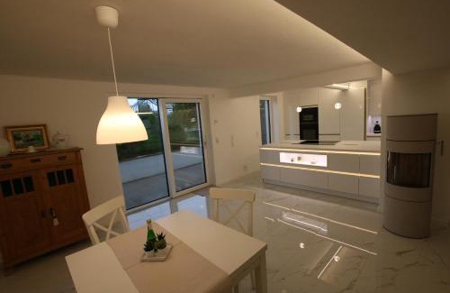 Niederkalbach Apartment | Schicke Ferienwohnung für 2