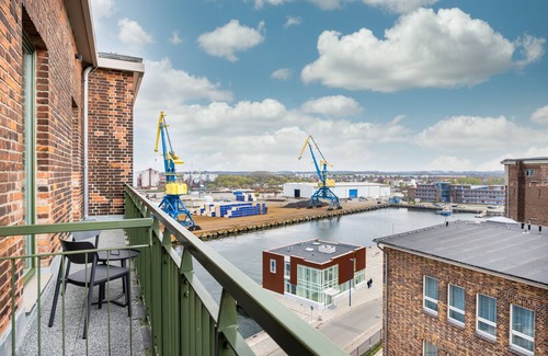 Wismar Apartment | Schickes Hafenapartment mit Balkon und Tollem Ausblick in Hervorragender Lage