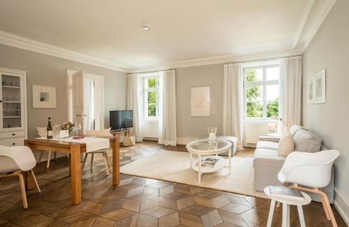Immenstaad am Bodensee Apartment | Schloss Kirchberg - Rosé