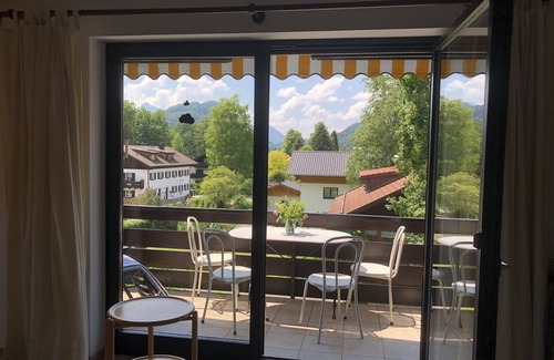 Schwangau Apartment | Schlossblick - Cozy attic apartment near bavarian dream castle Neuschwanstein