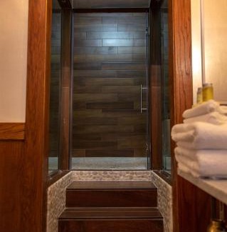 Neighborhood of the Arts Apartment | School 31 Lofts