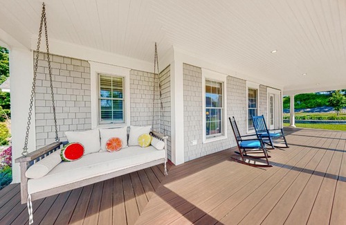 Wellfleet House | School Street Gardens