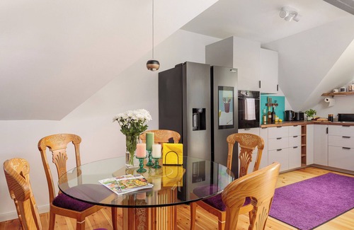 Geltow Apartment | Schwalbenloft: Spacious apartment with sauna and whirlpool double bathtub