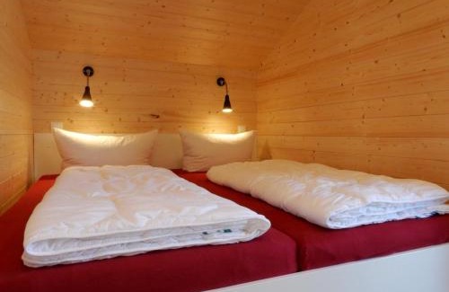 Zierow House | Schwarzes Holzferienhaus mit Sauna - GARTENGLÜCK - an der Ostsee, Zierow bei Wismar, Strand 500m, 2 Schlafzimmer