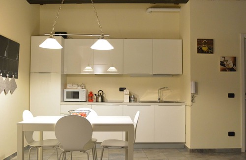 Verona City Centre Apartment | SCIESA 24 APARTMENTS - CIR 023091-LOC-01674 - CIN IT023091C2RKYIHNOG