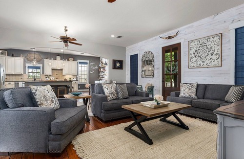 Fredericksburg House | Scimitar Landing | Hot Tub | Fire Pit