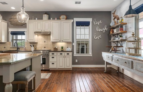 Fredericksburg House | Scimitar Landing | Hot Tub | Fire Pit