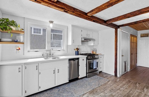 Scituate House | Scituate Oceanfront Entertaining Stunning Views and Seasonal Sleeping Porch