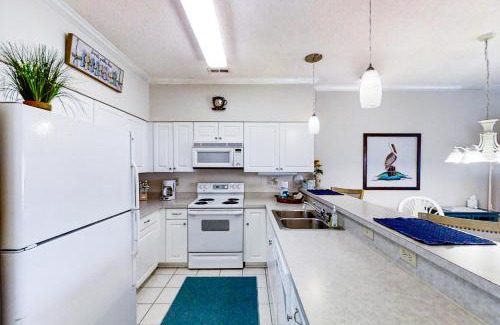 Little River Apartment | Scotch Broom E-104