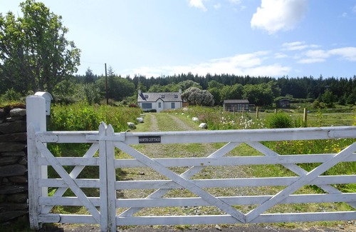 Tarbert Cottage | Scottish coastal cottage with outstanding uninterrupted panoramic sea views