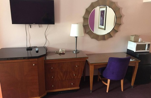 Newtonville Hotel | Scottish Inns Albany