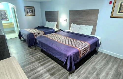 Northeast Houston Hotel | Scottish Inns and Suites East Sam Houston Pkwy