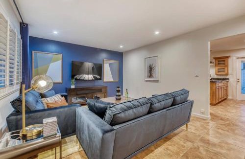 Papago Parkway House | Scottsdale Dream Home With Free Heated Pool!