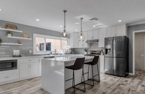 Shea North Estates House | Scottsdale home, enjoy plenty of space and a beautiful outdoor pool