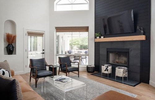 Cactus Acres House | Scottsdale Paradise Home - Modern Luxe with Pool & Putt